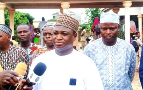 Parakou : Le deuxième adjoint au maire Moustapha Orou Gankou constate une reprise effective et ordonnée au CEG Guéma