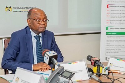 Décentralisation : Janvier Yahouédéou exige l’accélération de l’exécution des projets avant fin 2026