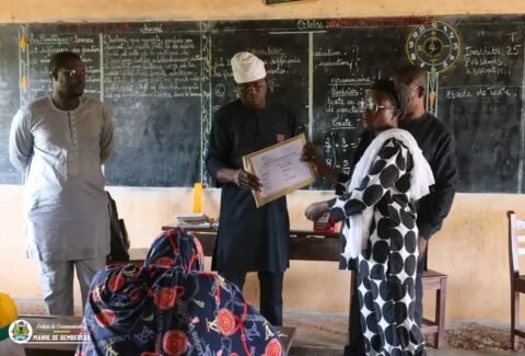 Bembéréké : 12 centres mobilisés pour l’examen final d’alphabétisation, le premier adjoint Suanon Adam au chevet des candidats